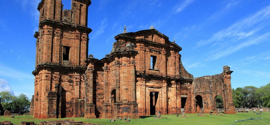 1280px-sitio_arqueologico_de_sao_miguel_arcanjo_02